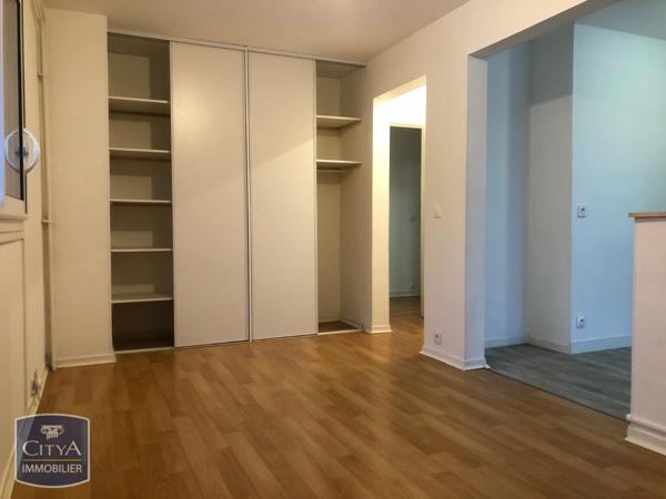 Appartement à louer 1 pièce 28.09m²