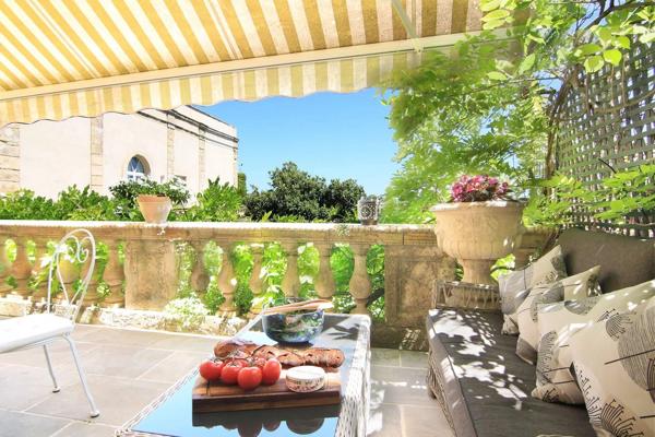 Rare Opportunité d’Affaires : Resort Gay Haut de Gamme – Murs et Fonds de Commerce à Vendre