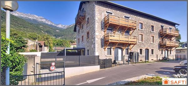 T2 de 2023 - Terrasse bois & vue montagnes