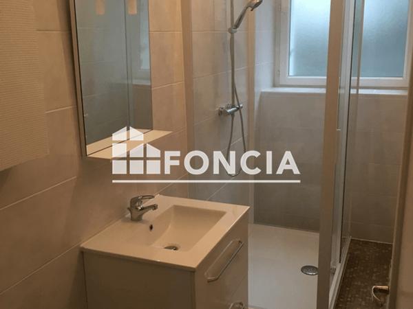 Location Appartement 2 pièces 67.67 m² - 23 RUE DU CHATEAU Brest 29200