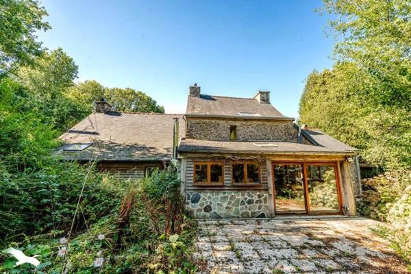 Maison à vendre 241 960 € Motreff 6 p 138 m² DPE D