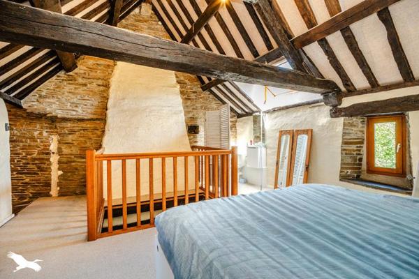 Maison à vendre 241 960 € Motreff 6 p 138 m² DPE D