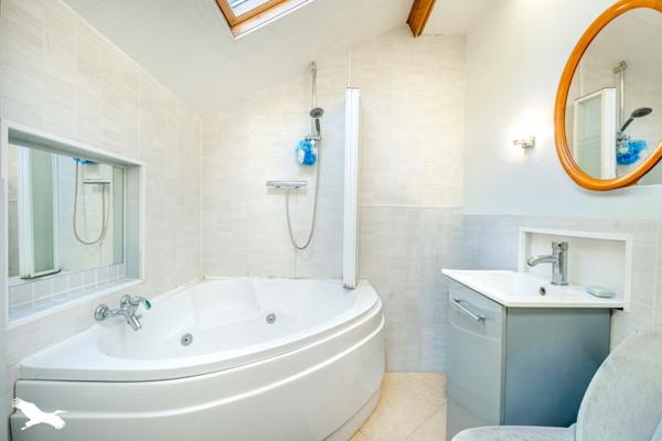 Maison à vendre 241 960 € Motreff 6 p 138 m² DPE D