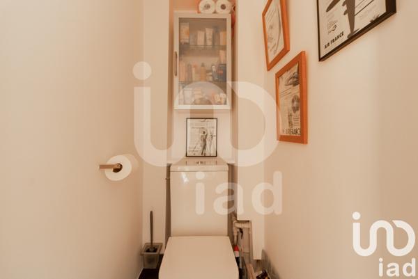 Appartement 3 pièces de 74 m² à Paris (75015)