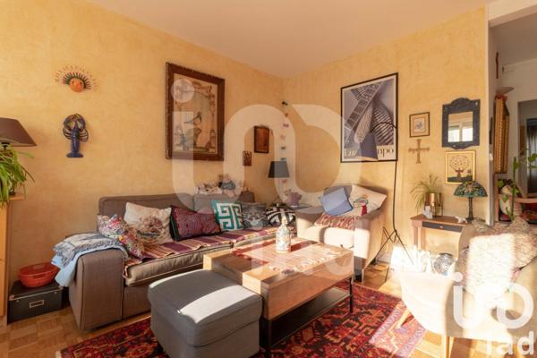 Appartement 3 pièces de 74 m² à Paris (75015)