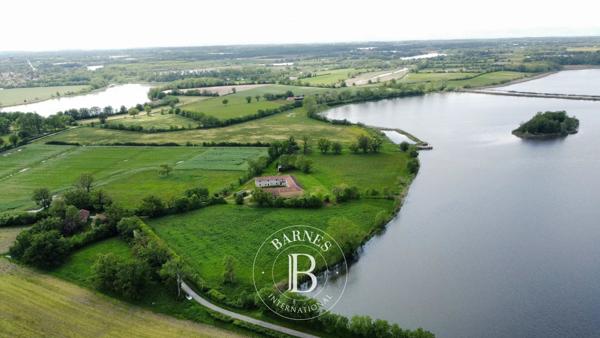 Villars-les-Dombes, Propriété  1 000 m² à vendre