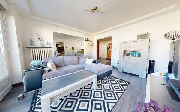 Appartement à vendre    5 pièces • 90 m2 Yutz