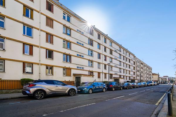 Appartement 3 pièces - ROMAINVILLE CENTRE