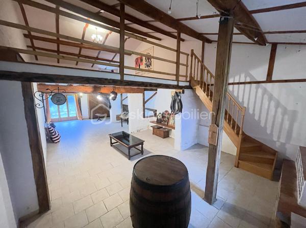 Corps de ferme de 334 m²