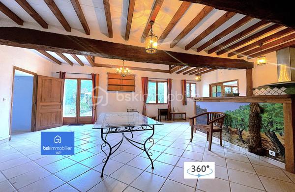 Corps de ferme de 334 m²
