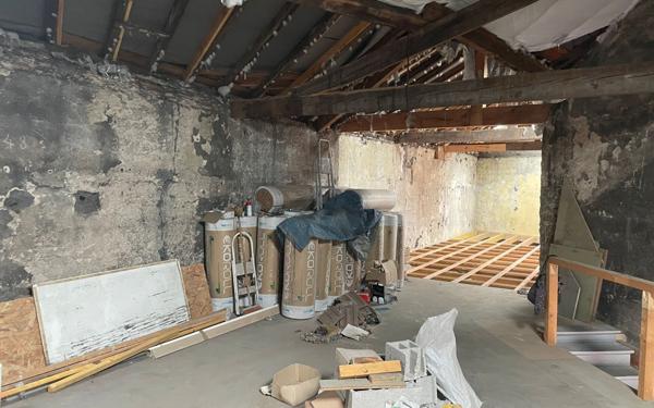 Appartement à vendre    1 pièce • 210 m2 Boucau