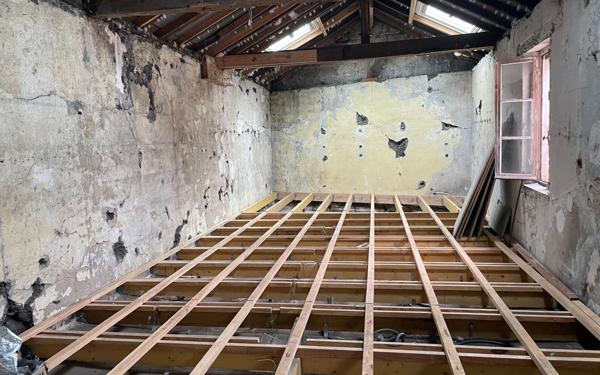 Appartement à vendre    1 pièce • 210 m2 Boucau