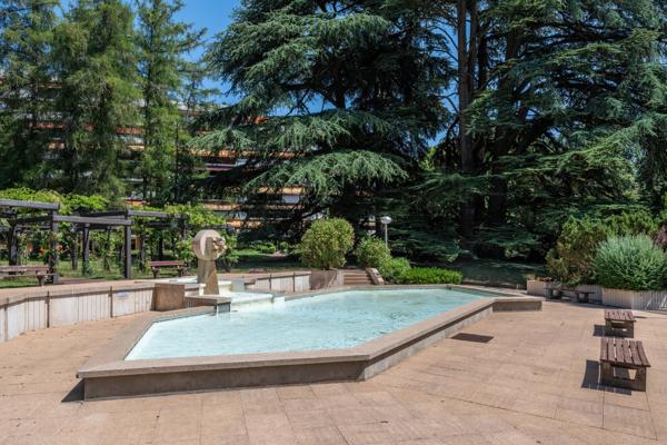 Ecully - Centre - Appartement de 142,57 m² - Grande terrasse - 4 chambres - Garage - Cave