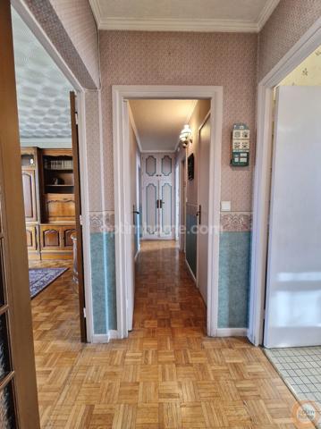 Appartement 3 pièces 2 chambres + parking + cave