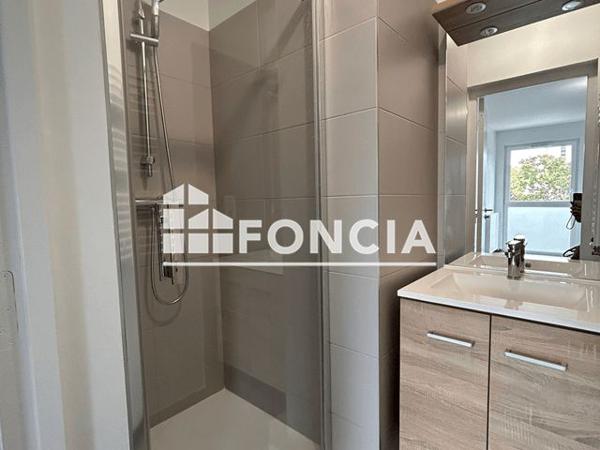 Location Appartement 4 pièces 87.44 m² - 11 RUE COLOMBINE Grenoble 38100