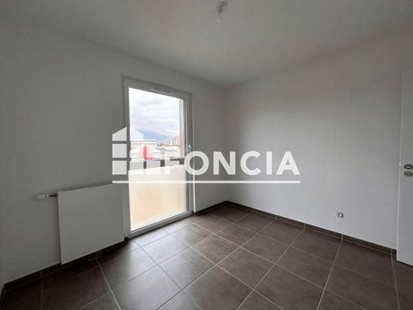 Location Appartement 4 pièces 87.44 m² - 11 RUE COLOMBINE Grenoble 38100
