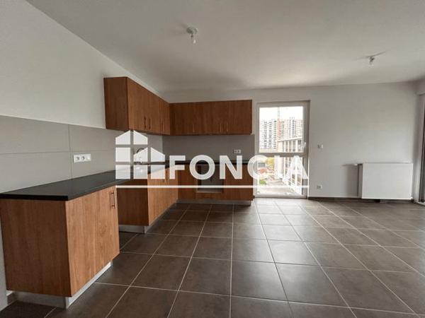 Location Appartement 4 pièces 87.44 m² - 11 RUE COLOMBINE Grenoble 38100