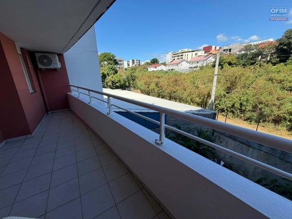 A vendre - Appartement T3 de 51 m2 avec varangue parking fermé-Secteur Sainte-Clotilde