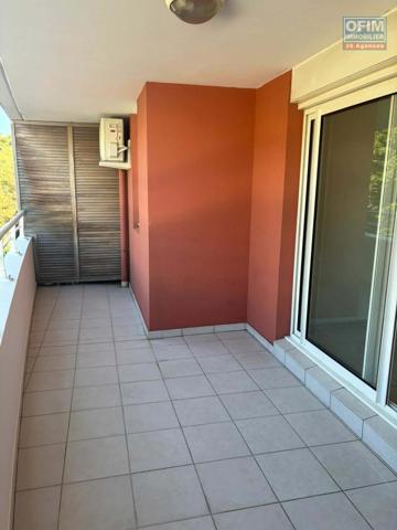 A vendre - Appartement T3 de 51 m2 avec varangue parking fermé-Secteur Sainte-Clotilde