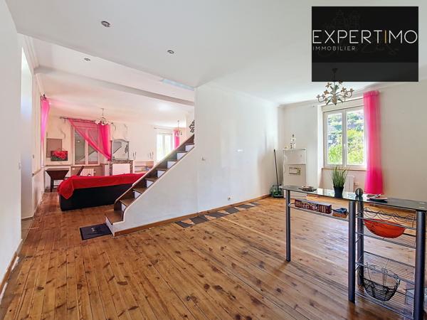 Cassagnes-Bégonhès (12120) Charmante Maison de Village T5 de 170 m² séparée en 2 logements