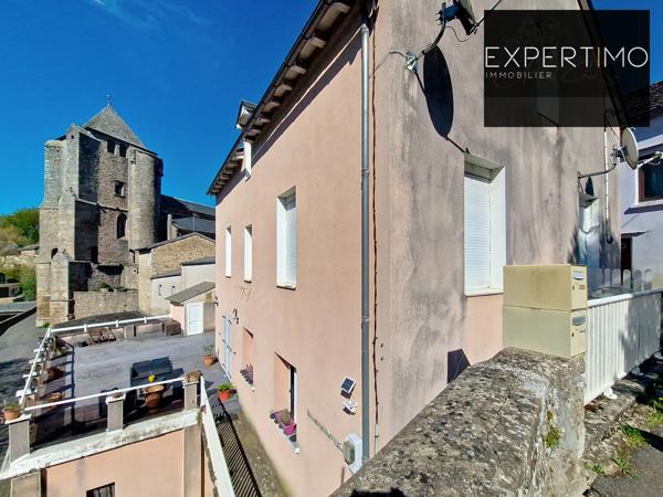 Cassagnes-Bégonhès (12120) Charmante Maison de Village T5 de 170 m² séparée en 2 logements