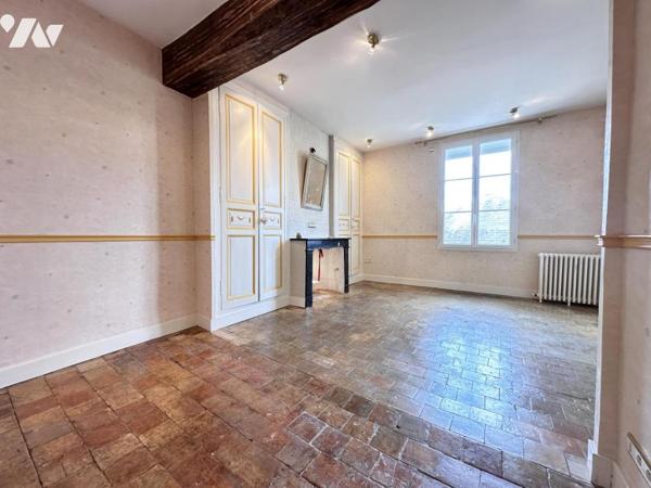 Local commercial avec logement à Ste Maure de Touraine