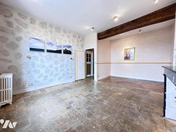 Local commercial avec logement à Ste Maure de Touraine