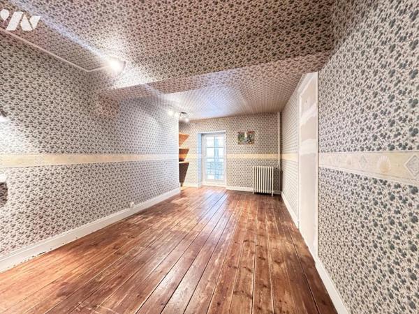 Local commercial avec logement à Ste Maure de Touraine