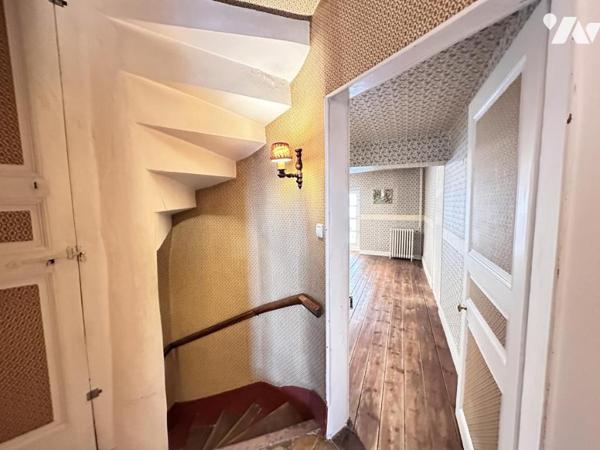 Local commercial avec logement à Ste Maure de Touraine
