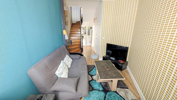 Le Mans (72100) MAISON DE VILLE - 2 CHAMBRES - COURETTE ET GARAGE