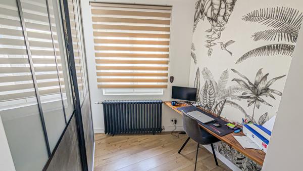 Le Mans (72100) MAISON DE VILLE - 2 CHAMBRES - COURETTE ET GARAGE