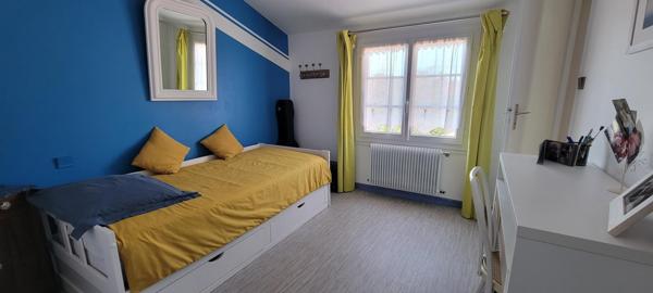 MAISON PARFAITEMENT ENTRETENUE – PROCHE TOUTES COMMODITÉS