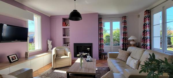 MAISON PARFAITEMENT ENTRETENUE – PROCHE TOUTES COMMODITÉS