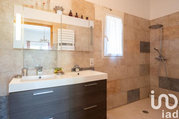 Maison à vendre 6 pièces 268 m² Solliès-Pont