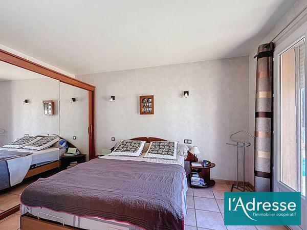 Maison de 127 m² avec piscine sur Bastelicaccia - 4 chambres de plain pied - grand terrain plat