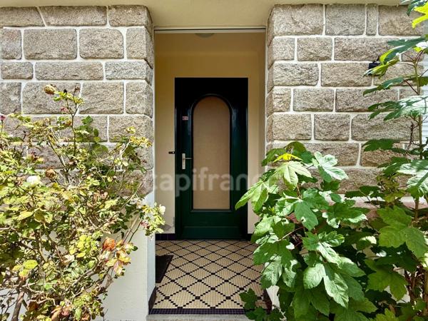 À vendre, Maison 5 chambres sur un terrain de 800 m², à 1 km des plages de Bénodet.