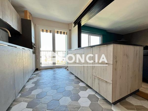 Location Appartement 4 pièces 89.6 m² - 4-6 AVENUE DES BENEDICTINS Limoges 87000