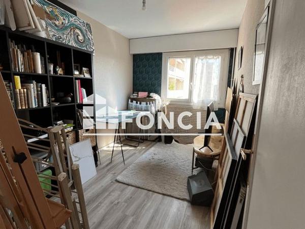 Location Appartement 4 pièces 89.6 m² - 4-6 AVENUE DES BENEDICTINS Limoges 87000