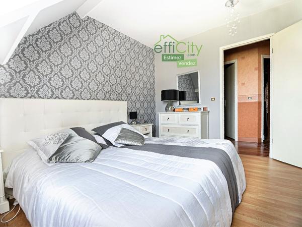 Maison 8 pièces - 215 m²