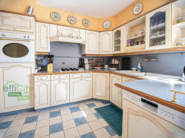 Maison 8 pièces - 215 m²