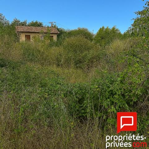 TERRAIN CONSTRUCTIBLE 1585 m2