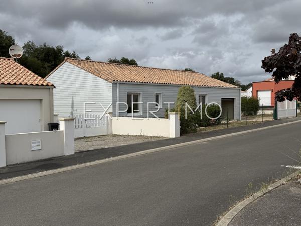 Moutiers-les-Mauxfaits (85540) Maison de plain-pied T5 de 103 m² - 3 chambres - Proximité commerces et école