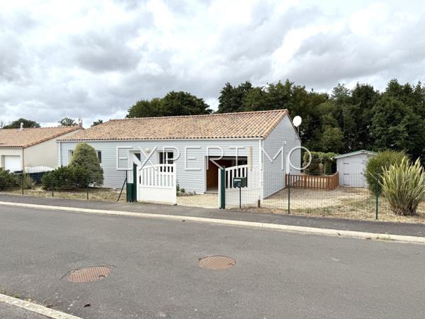 Moutiers-les-Mauxfaits (85540) Maison de plain-pied T5 de 103 m² - 3 chambres - Proximité commerces et école