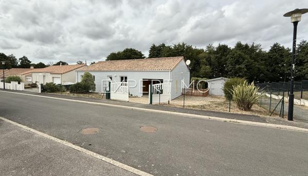 Moutiers-les-Mauxfaits (85540) Maison de plain-pied T5 de 103 m² - 3 chambres - Proximité commerces et école