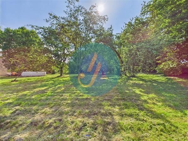 Tronsanges (58400) Maison de charme, 4 chambres et terrain clos à Tronsanges