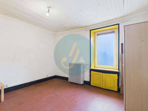 Tronsanges (58400) Maison de charme, 4 chambres et terrain clos à Tronsanges