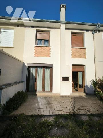 TINQUEUX : Maison de 5 pièces avec jardin et garage attenant