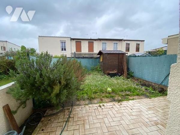 TINQUEUX : Maison de 5 pièces avec jardin et garage attenant
