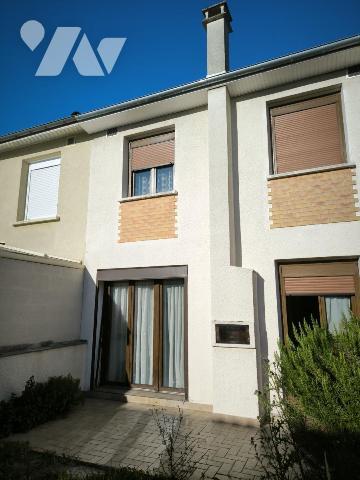 TINQUEUX : Maison de 5 pièces avec jardin et garage attenant