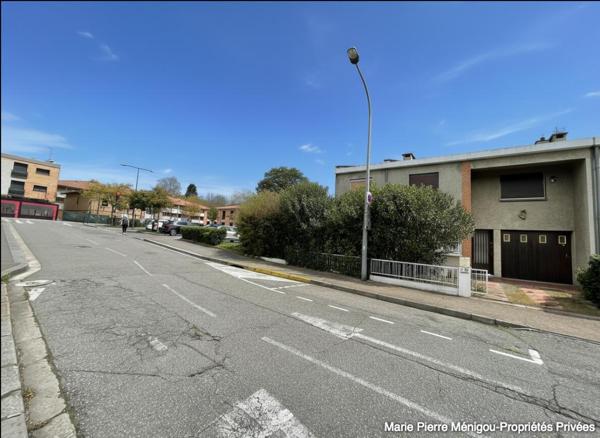 Ramonville, maison T6 à rénover avec garage et jardin